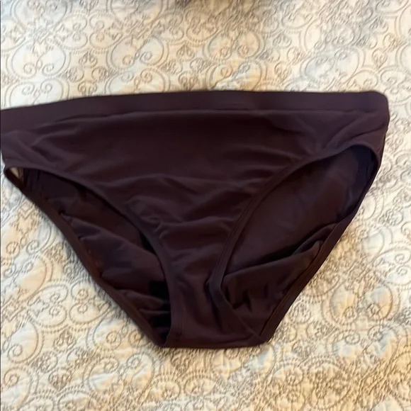 Motherhood Maternity Beige and White Swimwear - Picture 6 of 7